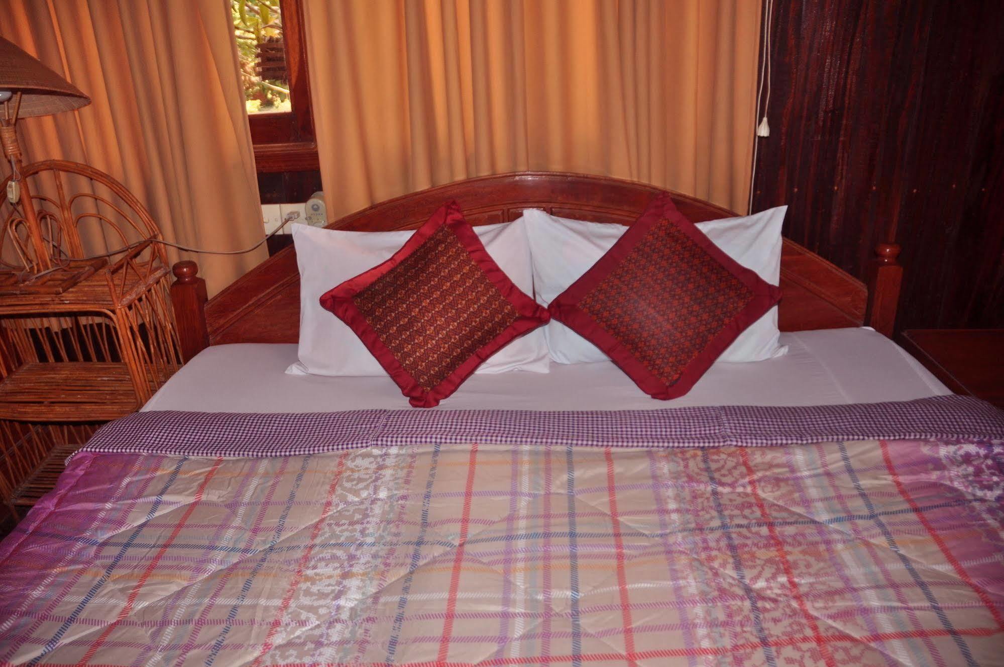 Big Lyna Villa Siem Reap Exterior foto